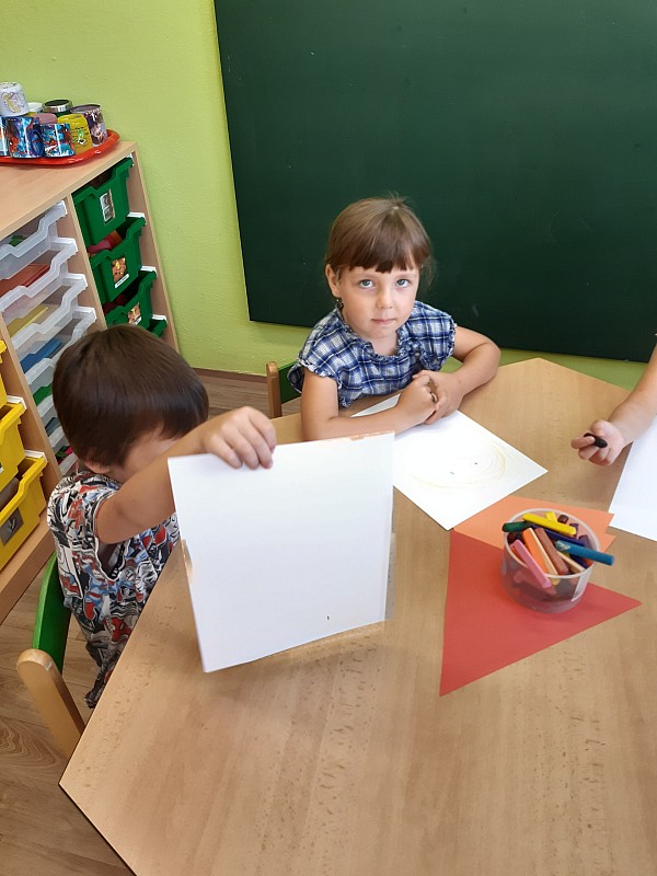 Seznamujeme se s kamarády u Žabiček3