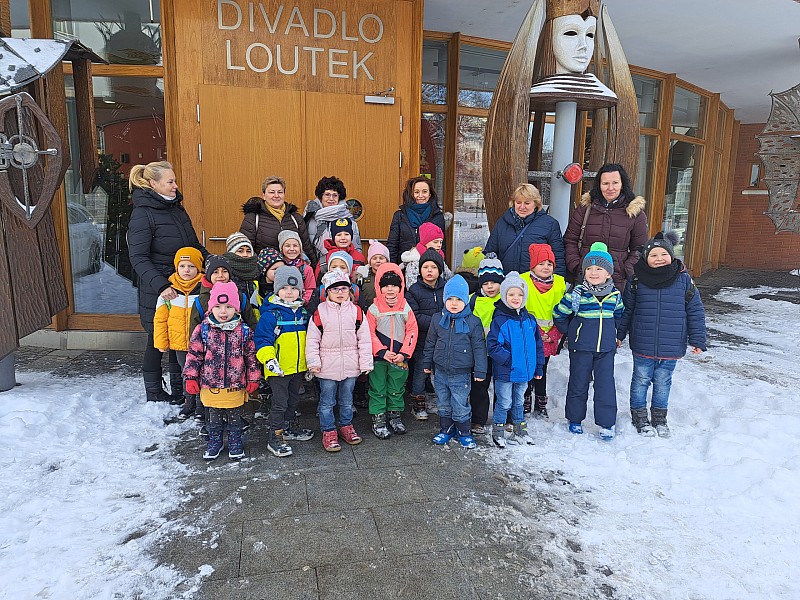 Návštěva loutkového divadla