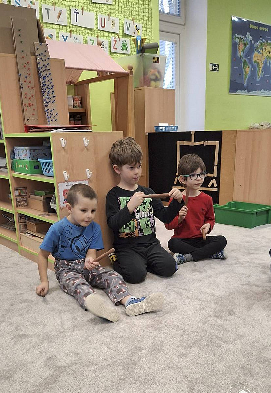 Co slyšíme kolem nás?