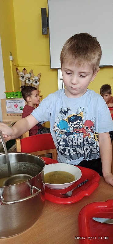 Samostatnost dětí při stravování v mateřské škole.