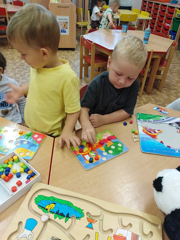 PRVNÍ DNY U MOTÝLKŮ