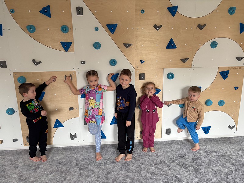 Výprava na horolezeckou stěnu 