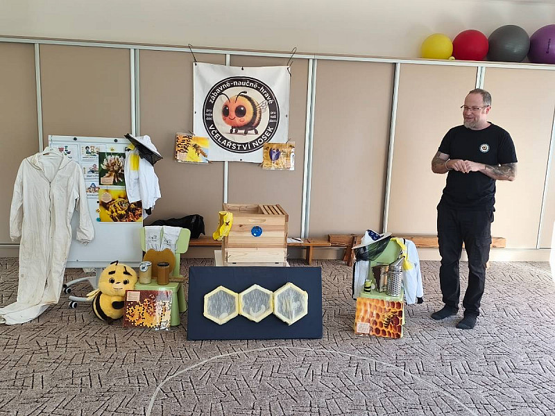 Návštěva pana včelaře -Povídání o včelkách