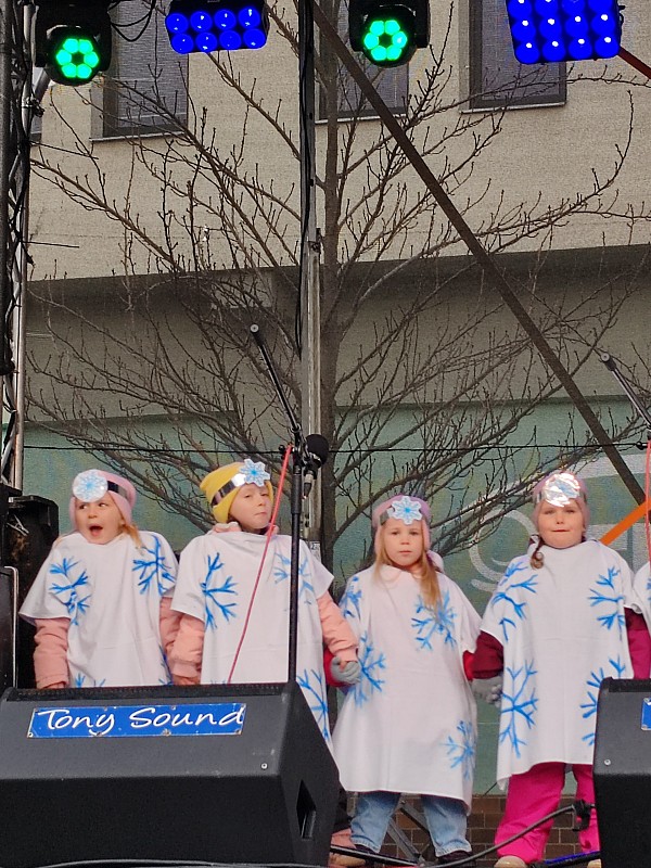 VÁNOČNÍ SLAVNOSTI VE VÍTKOVĚ