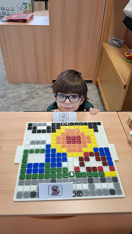 Vítr fouká do komína