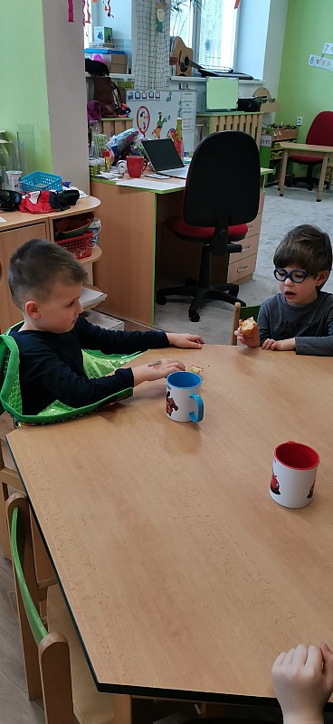 HALÓ, PANE KARNEVAL - RAČTE DÁL 